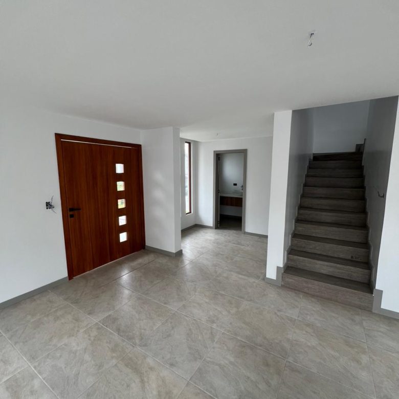 Venta 📞 099 294 7189 🏡 CASA EN TUMBACO 🏡✨ Espacio y Luz que Enamoran ✨ #TuNuevoHogar