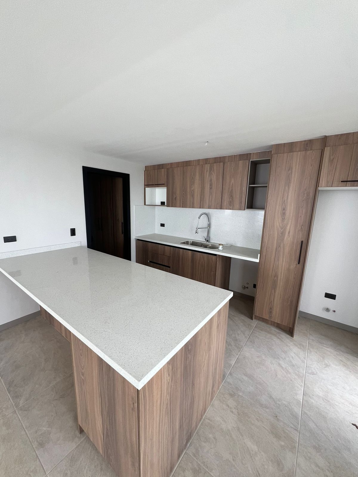 Venta 📞 099 294 7189 🏡 CASA EN TUMBACO 🏡✨ Espacio y Luz que Enamoran ✨ #TuNuevoHogar