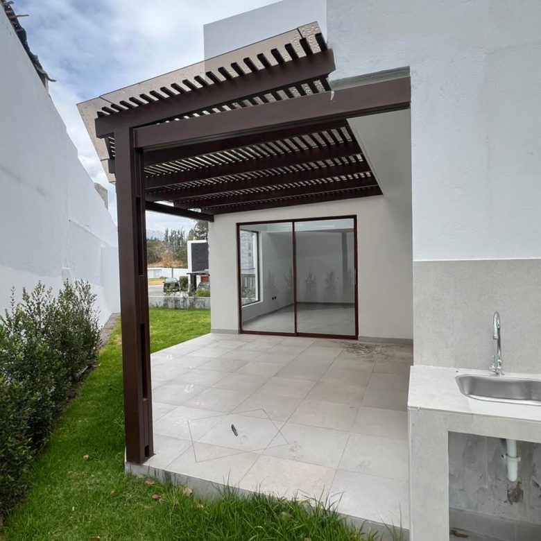 Venta 📞 099 294 7189 🏡 CASA EN TUMBACO 🏡✨ Espacio y Luz que Enamoran ✨ #TuNuevoHogar