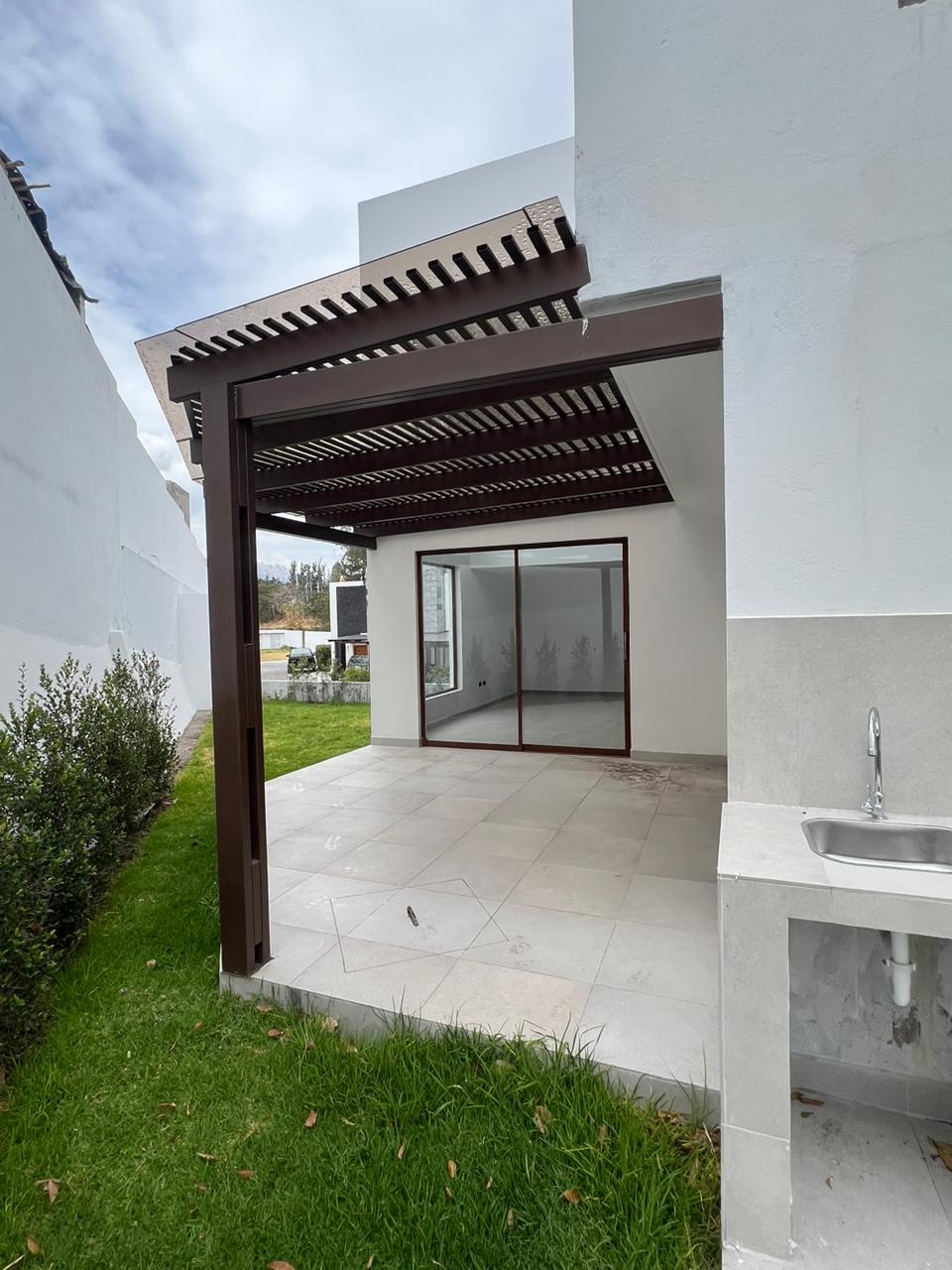 Venta 📞 099 294 7189 🏡 CASA EN TUMBACO 🏡✨ Espacio y Luz que Enamoran ✨ #TuNuevoHogar