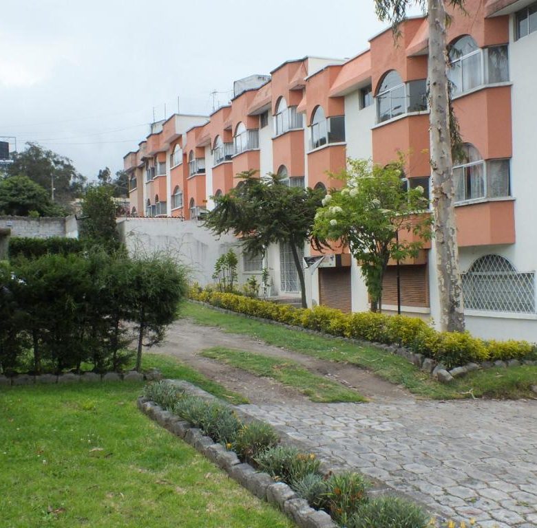 ¡Venta! 📞 099 294 7189 🏠 Casa de 2 pisos en Olimpus, cerca del Portal Shopping 🌟 #HogarDeEnsueño