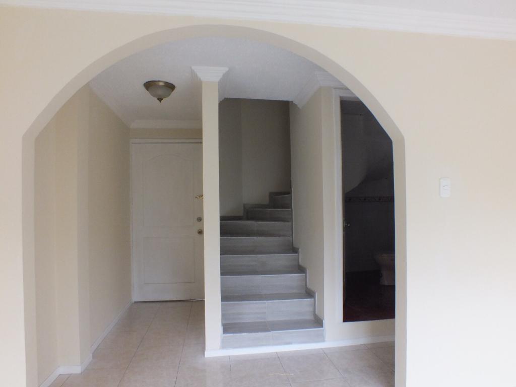 ¡Venta! 📞 099 294 7189 🏠 Casa de 2 pisos en Olimpus, cerca del Portal Shopping 🌟 #HogarDeEnsueño