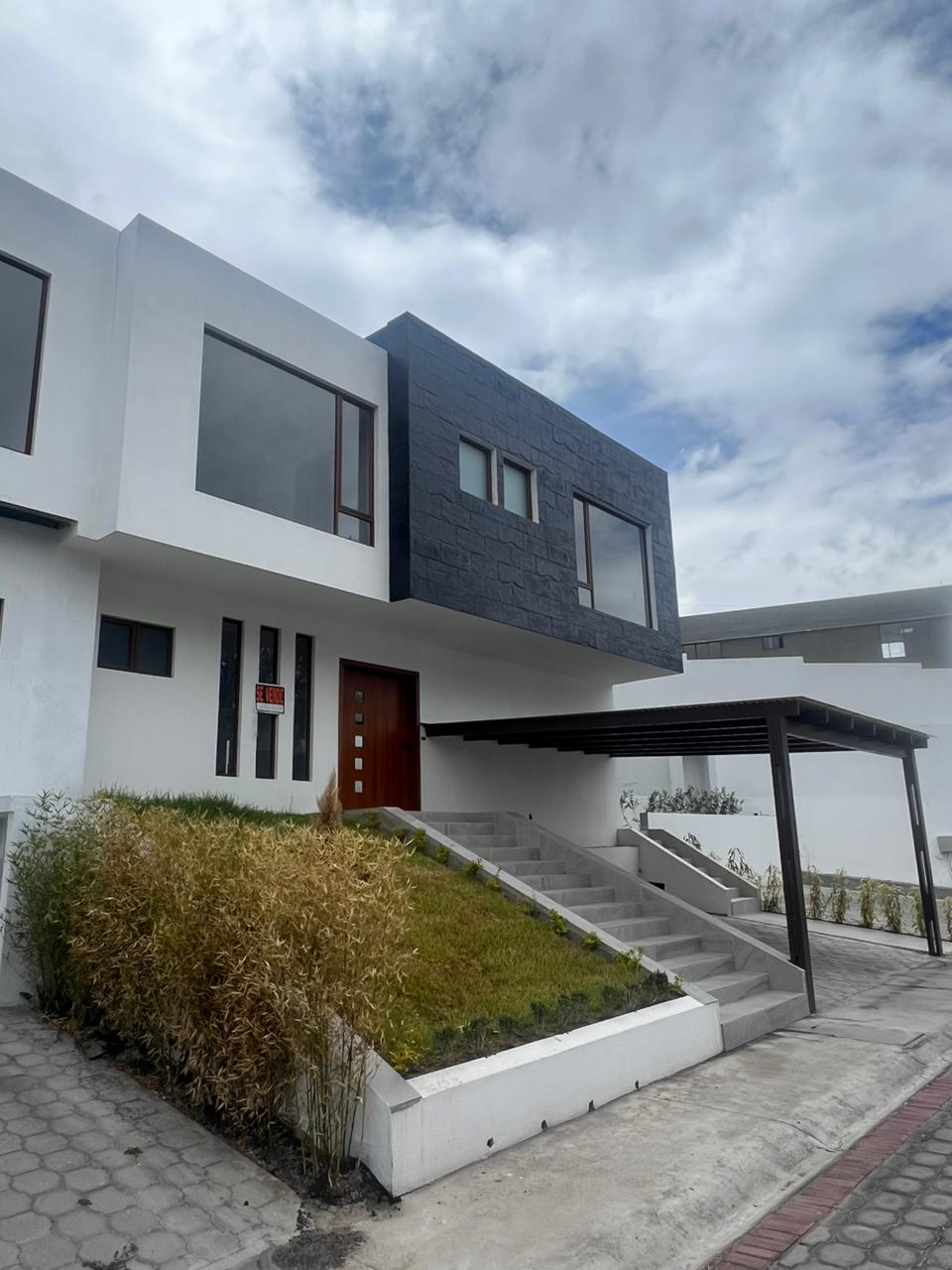 Venta 📞 099 294 7189 🏡 CASA EN TUMBACO 🏡✨ Espacio y Luz que Enamoran ✨ #TuNuevoHogar