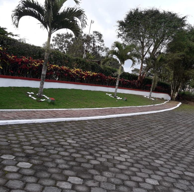 🌟 Venta 📞 099 294 7189 🏞️ Terreno 1.597 m² en Urbanización Privada Silanche 🏡 Tu Paraíso Vacacional Espera 🌴 #NaturalezaIdílica 🌿 #EscapaDelRuido 🌅