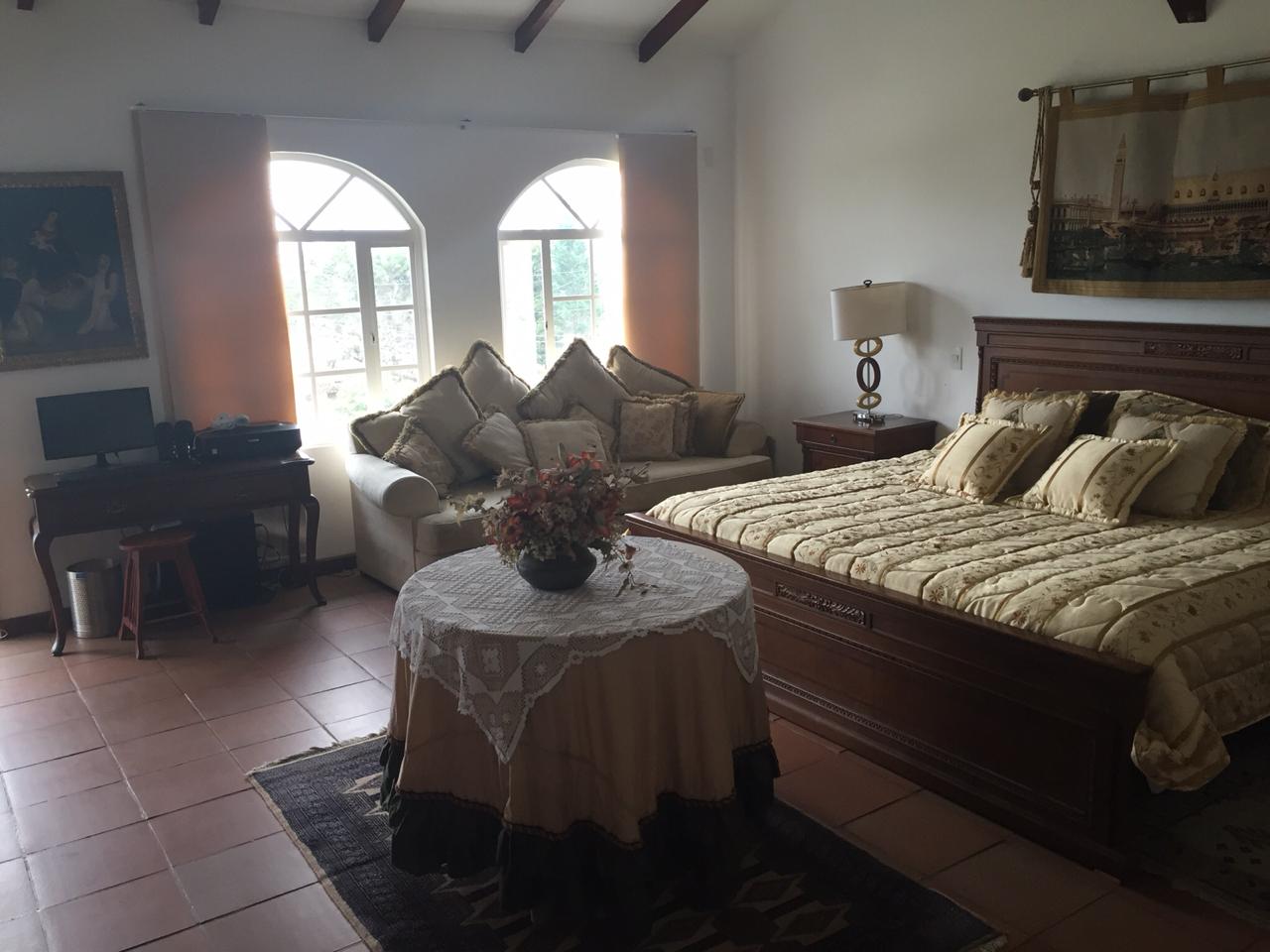 Venta 0987 0100 74 📞 ✨ Casa de Lujo 500 m² con Terreno de 3.000 m² 🌟 ¡Tu oasis privado en Tumbaco te espera! 🏡💫 Vive rodeado de naturaleza, lujo y tranquilidad 🌿🛁 #HogarDeEnsueño