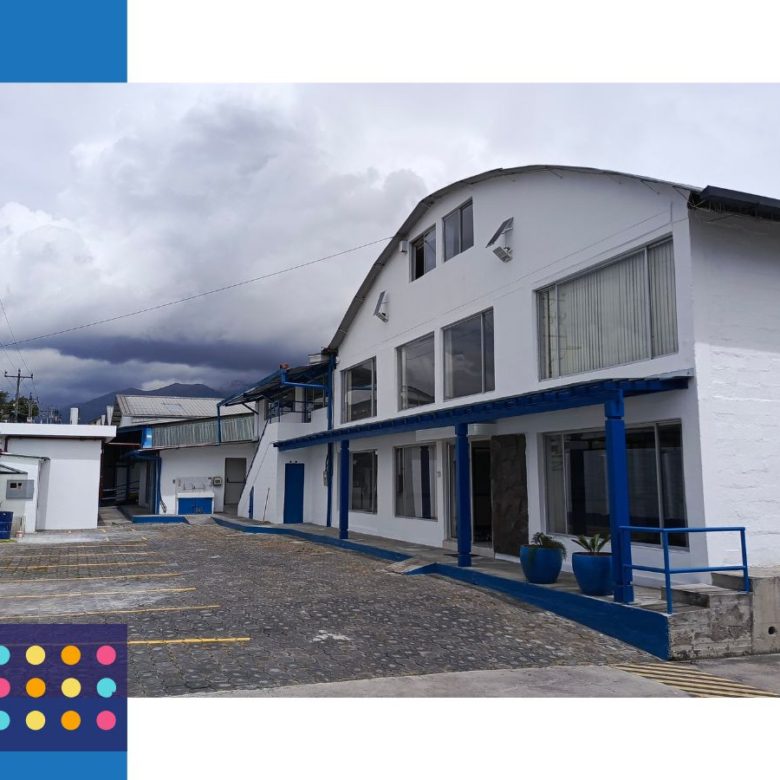 Alquiler 0987 0100 74 📞 🌟🏭 ¡Planta Industrial 4.200 m² de Alto Impacto! 🚛📦 Espacios de Bodega + Oficinas 🧠🔋 #PotenciaTuIndustria