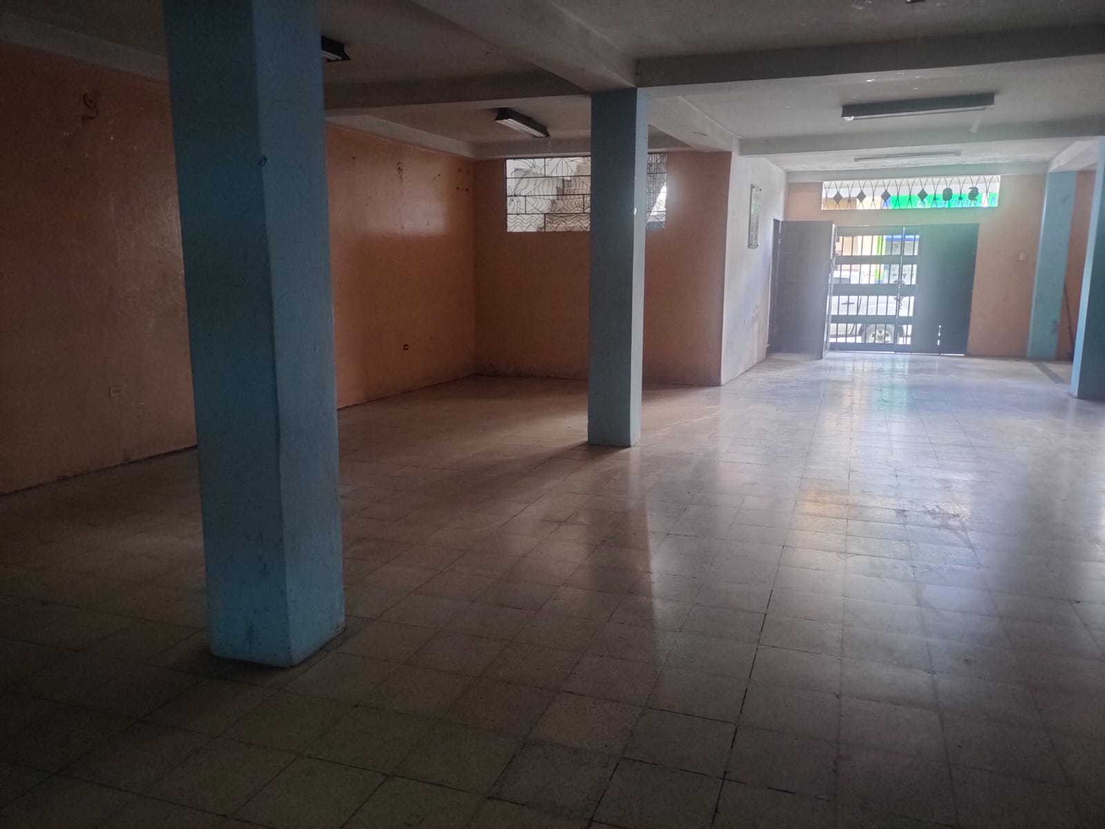 Venta 📞 099 294 7189 ️🏙 Edificio Comercial de 3 Pisos en Venta 🌟 ¡Inversión Inteligente en el 💛 de Guayaquil! 🚀 #OportunidadInmobiliaria