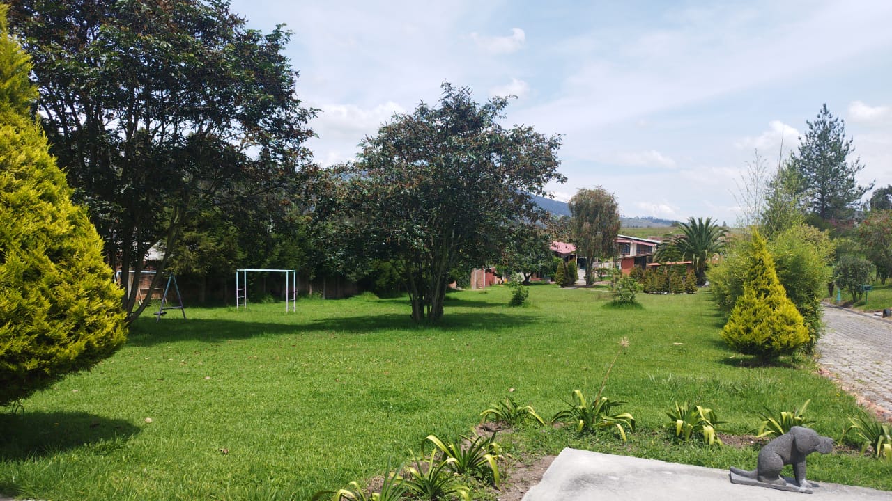 📲 098 701 0074 ✨💼 En Venta Quinta de Ensueño sobre 9.000 m² 🍃 ¡Lujo, Negocio y Confort en un Solo Lugar! 🏡🍖📍#TuInversiónIdeal