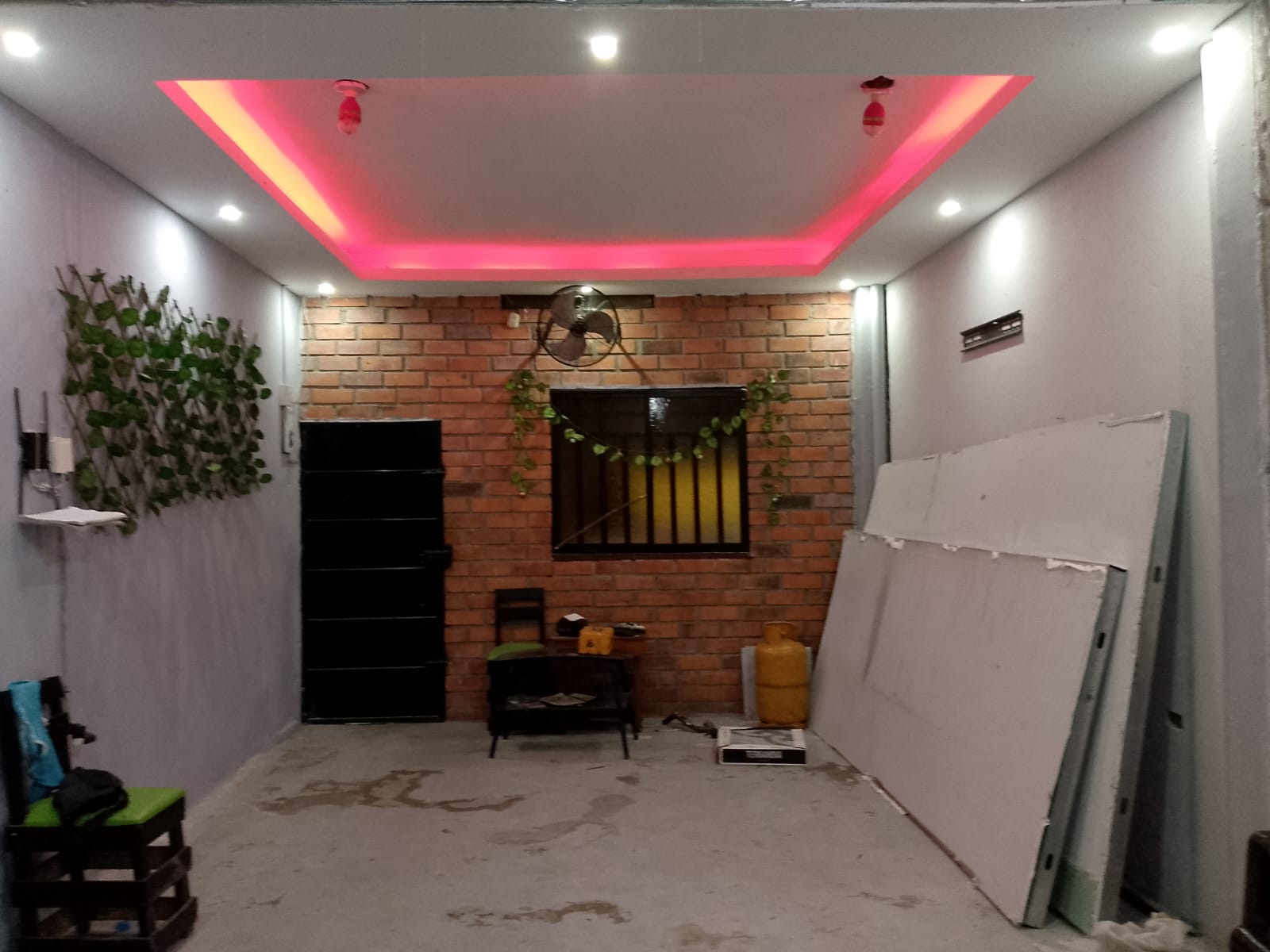 📲 098 701 0074 🏡🔝 Venta de Casa Esquinera de un nivel 💼 Oportunidad Única en La Troncal 🚀 ¡Vive, Invierte y Emprende desde una Esquina Estratégica! 📍 #InversiónConVisión