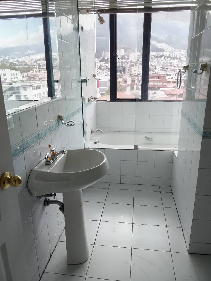 556092962_31892666640346892_7393953587512517175_n