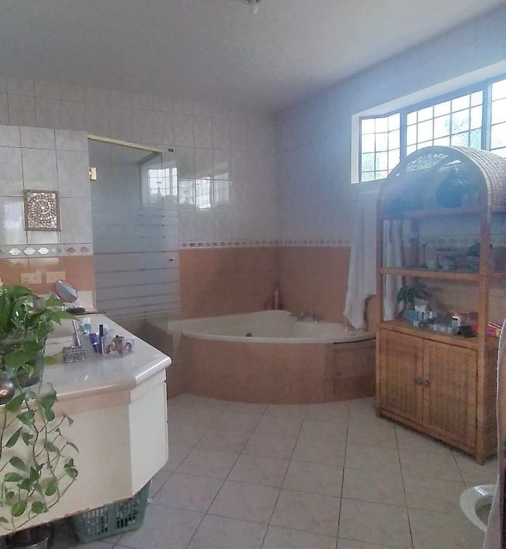 ALQUILO CASA DE 3D EN PUERTO AZUL SEMIAMOBLADA