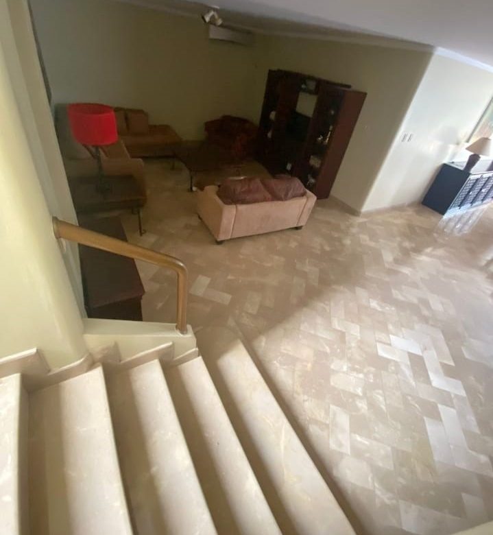ALQUILO CASA DE 3D EN PUERTO AZUL SEMIAMOBLADA