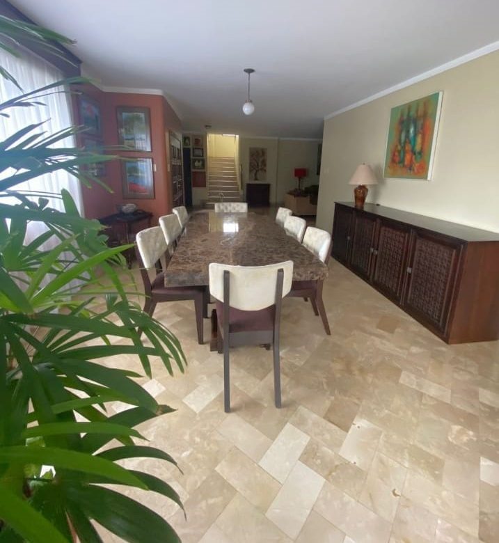 ALQUILO CASA DE 3D EN PUERTO AZUL SEMIAMOBLADA