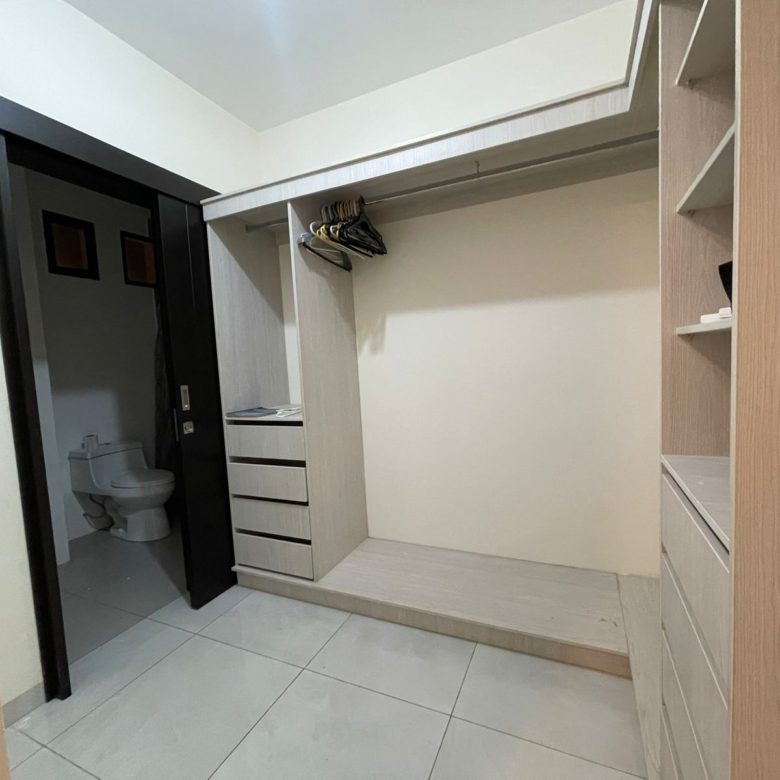 Casa Semiamoblada en Alquiler en Urbanización Arboleia, Machala