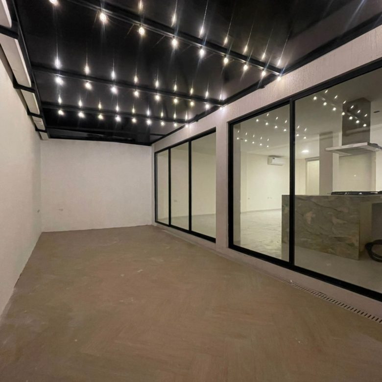 Casa Semiamoblada en Alquiler en Urbanización Arboleia, Machala