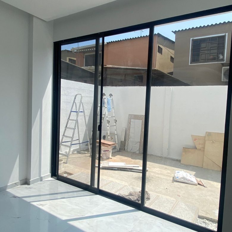 Casa en venta de estreno La Joya