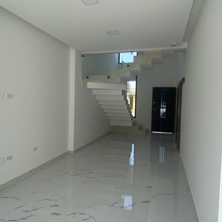Casa en venta de estreno La Joya