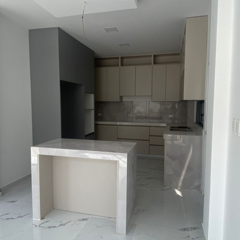 Casa en venta de estreno La Joya