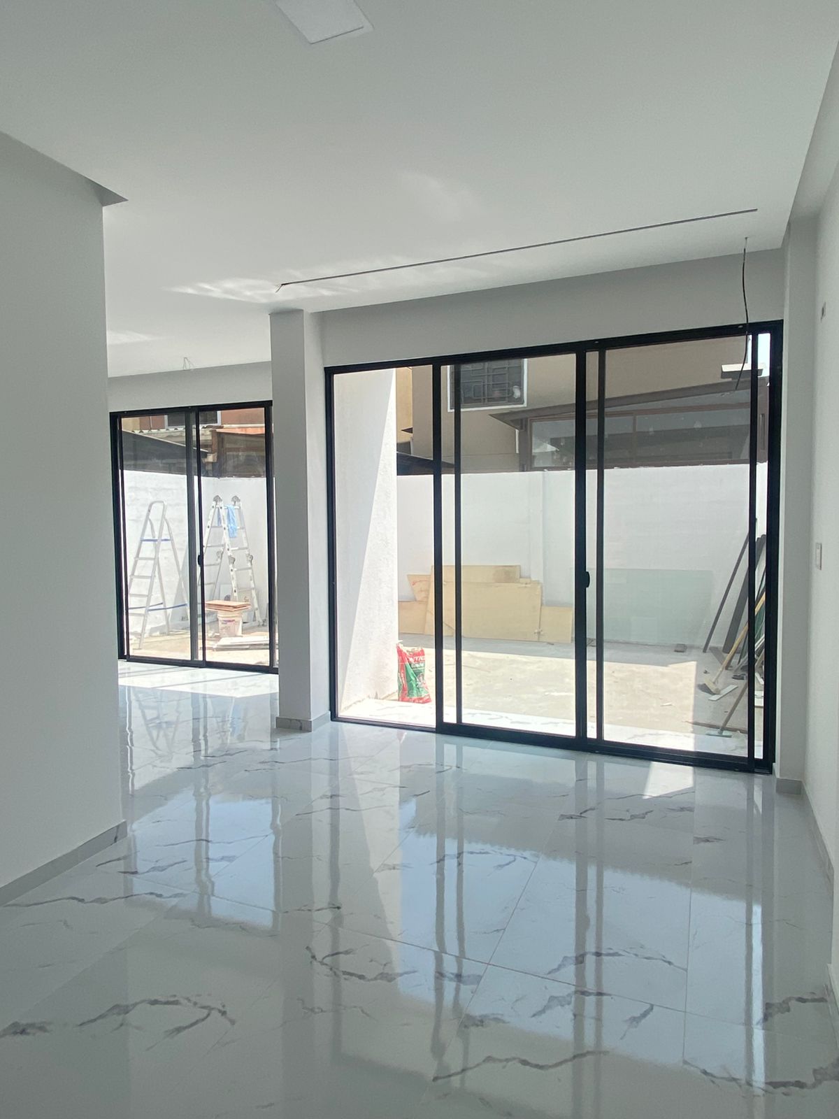 Casa en venta de estreno La Joya