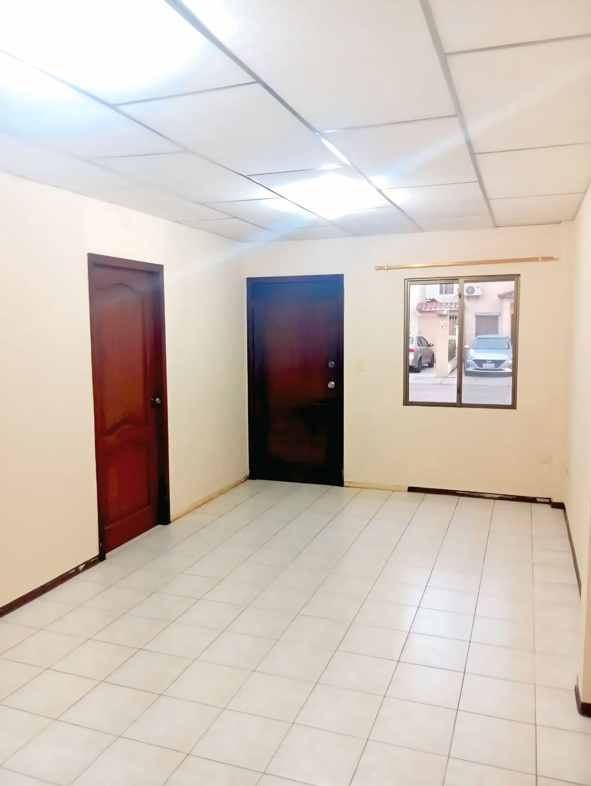 WhatsApp Image 2025-11-21 at 15.05.02 (1)