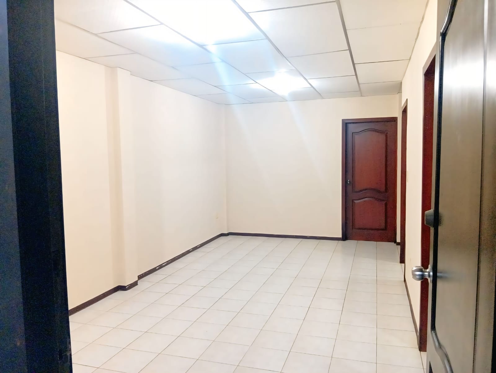 WhatsApp Image 2025-11-21 at 15.05.03