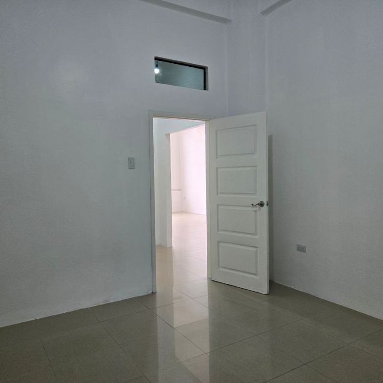 Departamento en Venta – Planta Baja, Centro de Guayaquil (Sector Distribuidoras Farmacéuticas)