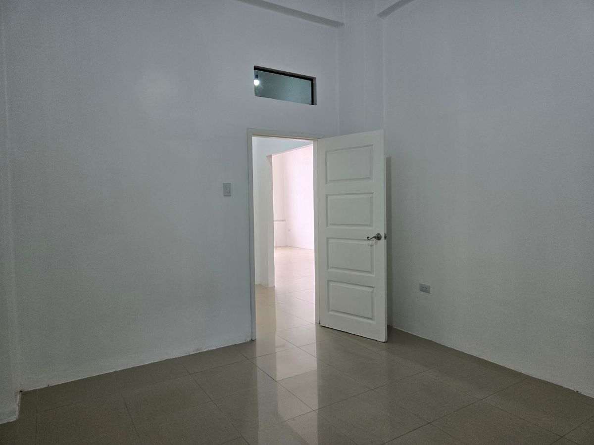 Departamento en Venta – Planta Baja, Centro de Guayaquil (Sector Distribuidoras Farmacéuticas)