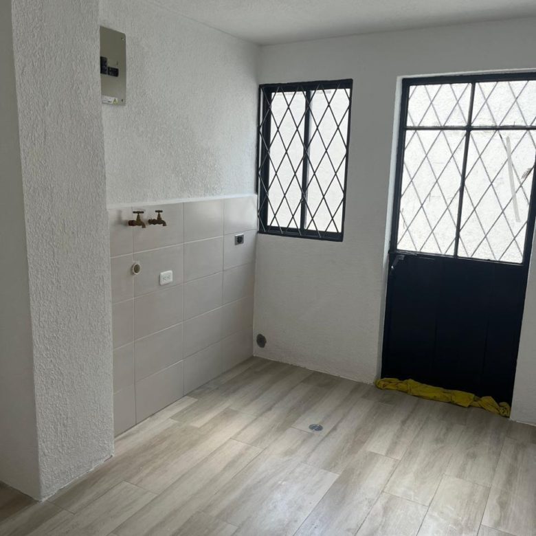 EXCELENTE OPORTUNIDAD: CASA EN VENTA EN EL NORTE DE QUITO