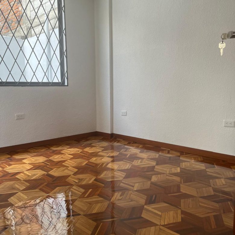 EXCELENTE OPORTUNIDAD: CASA EN VENTA EN EL NORTE DE QUITO