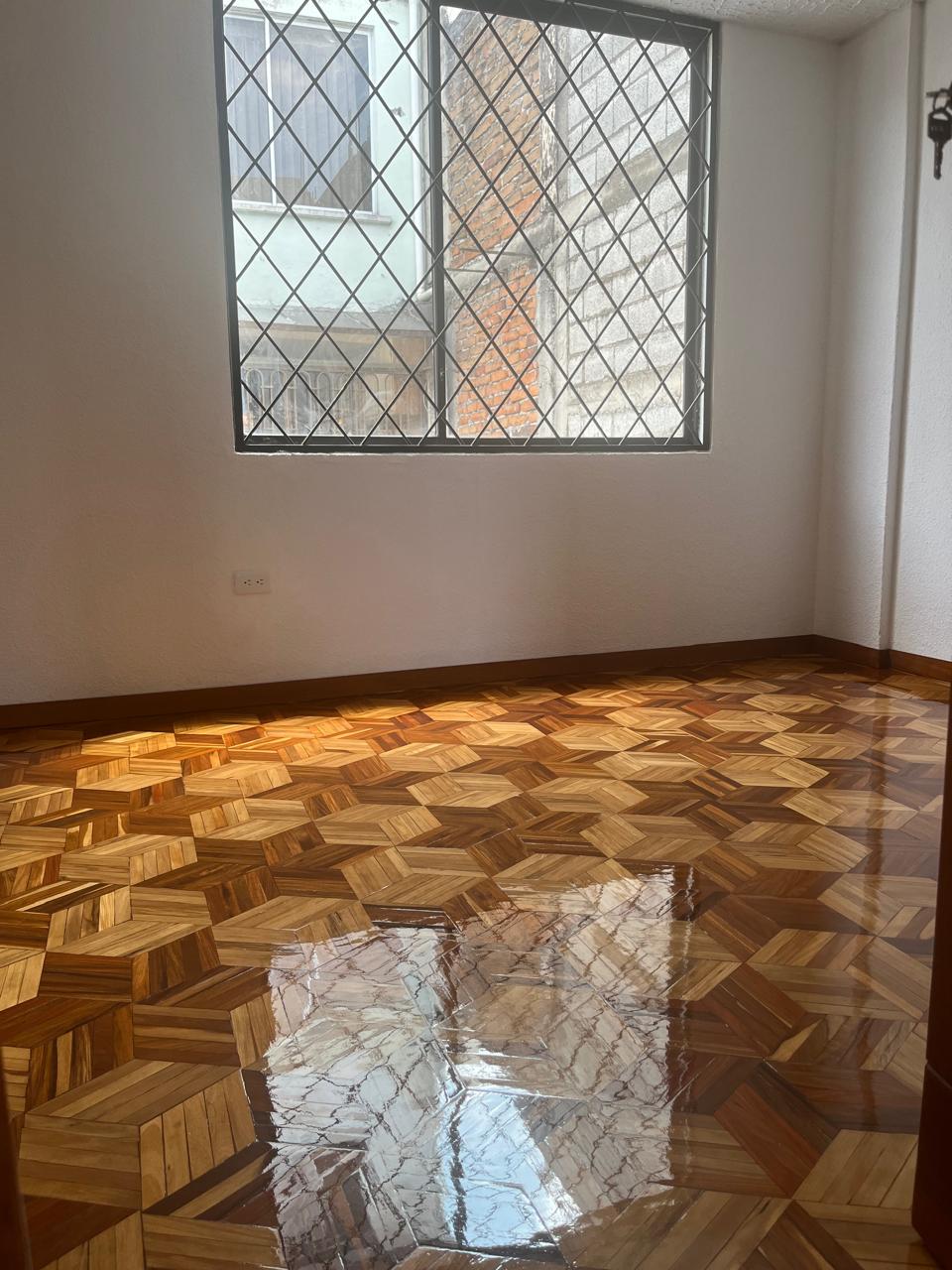 EXCELENTE OPORTUNIDAD: CASA EN VENTA EN EL NORTE DE QUITO