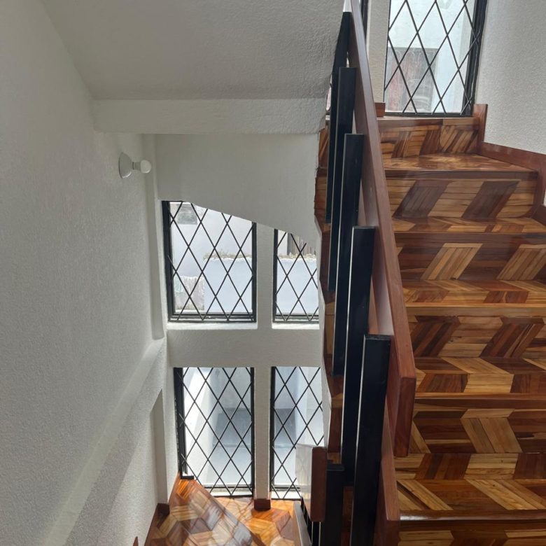 EXCELENTE OPORTUNIDAD: CASA EN VENTA EN EL NORTE DE QUITO