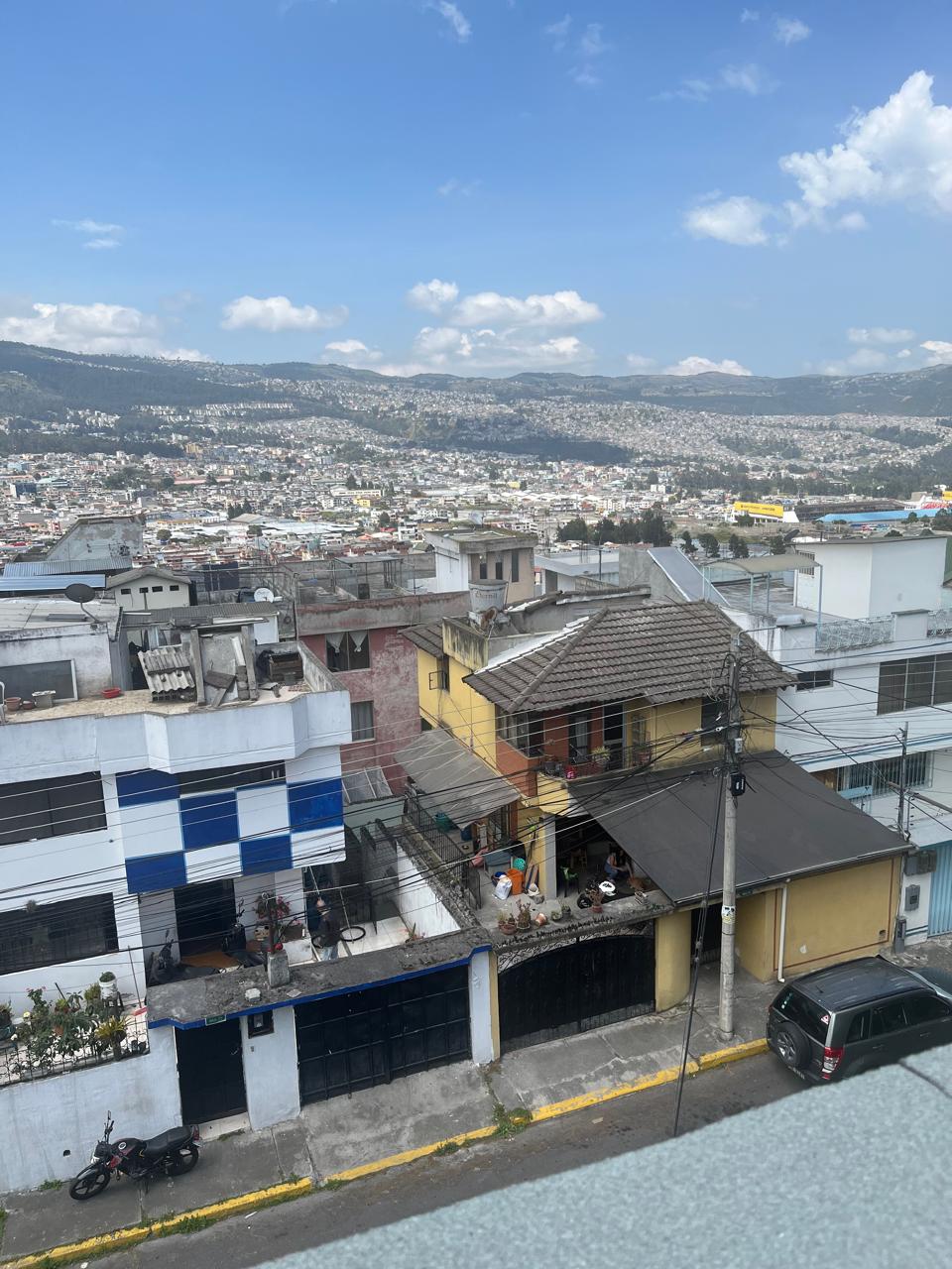 EXCELENTE OPORTUNIDAD: CASA EN VENTA EN EL NORTE DE QUITO