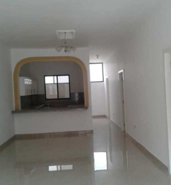 Lindo Departamento En Bellavista Cuenta Con Tres Dormitorios Con Sus Respectivos Baños, Sala, Comedor Cocina. Acabados Fino Y Elegante. Amplios Closets Garaje Cuenta Con Seguridad Las 24 Horas