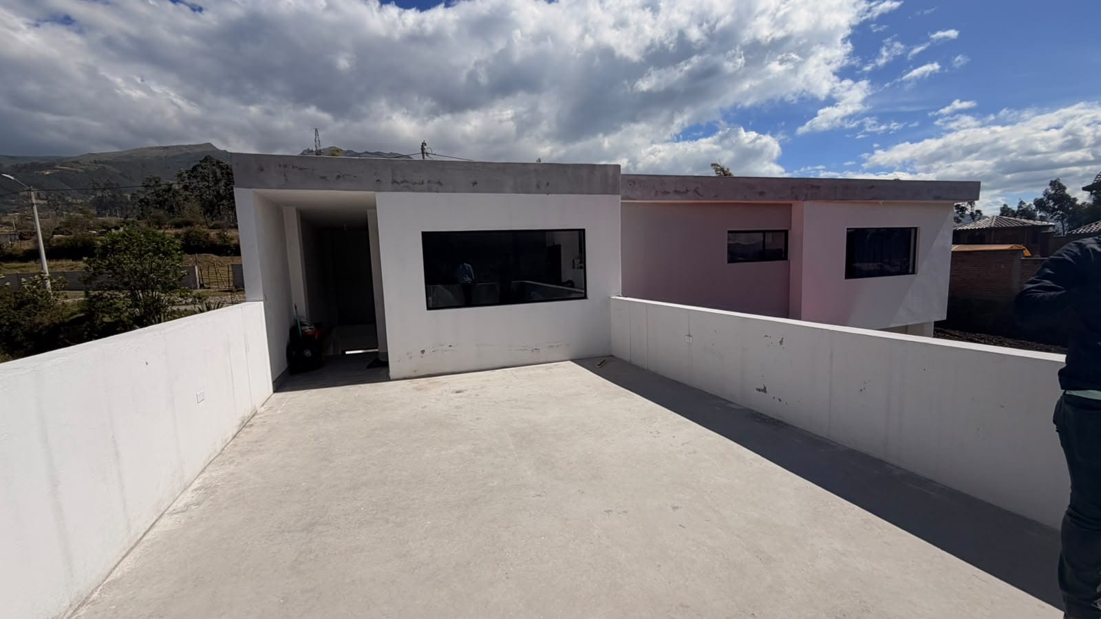 WhatsApp Image 2026-08-11 at 12.16.29 Venta 📞 099 294 7189 ✨ Casa 330 m² Terreno 821,76 m² Tu Refugio de Paz con Vista al Lago San Pablo 🌅🌿 #SueñaEnOtavalo