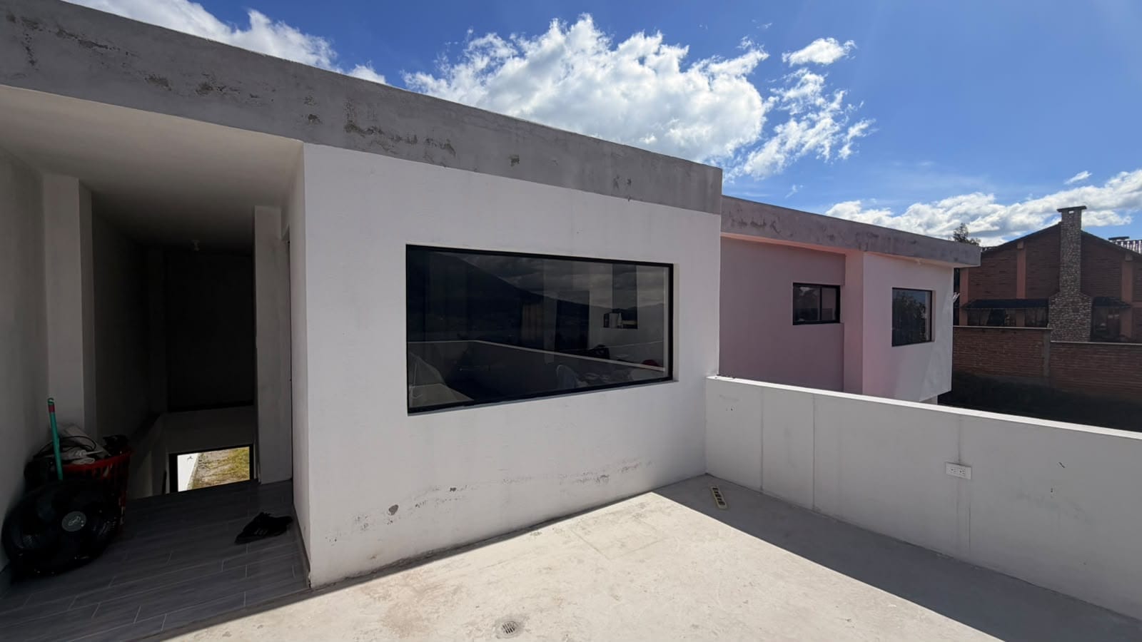 WhatsApp Image 2026-08-11 at 12.16.29(2) Venta 📞 099 294 7189 ✨ Casa 330 m² Terreno 821,76 m² Tu Refugio de Paz con Vista al Lago San Pablo 🌅🌿 #SueñaEnOtavalo