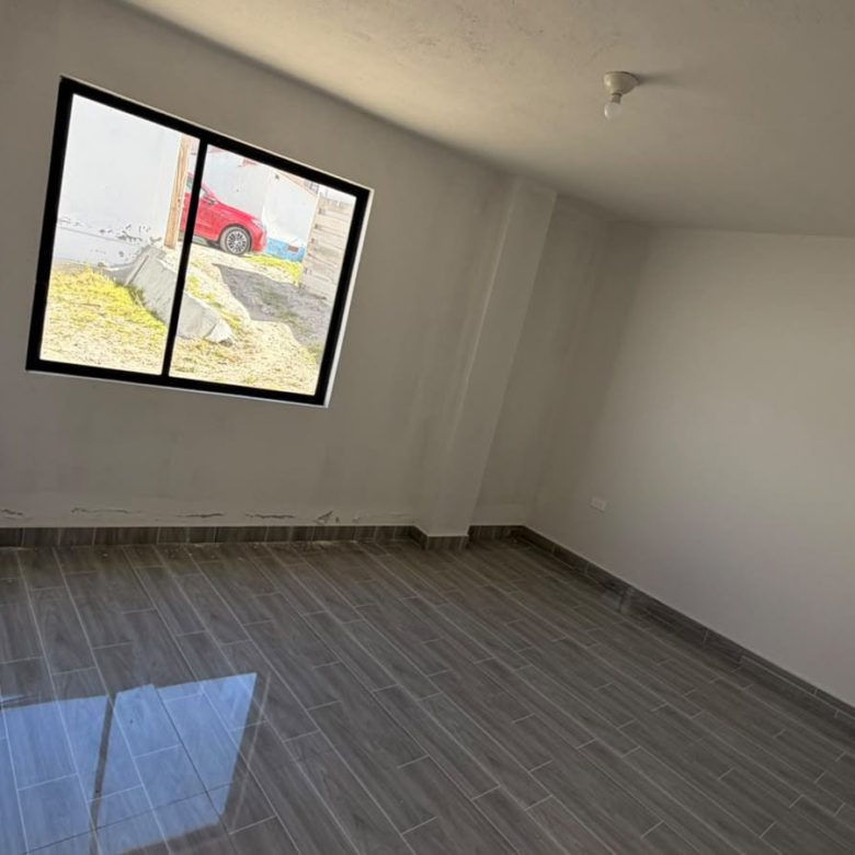 Venta 📞 099 294 7189 ✨ Casa 330 m² Terreno 821,76 m² Tu Refugio de Paz con Vista al Lago San Pablo 🌅🌿 #SueñaEnOtavalo