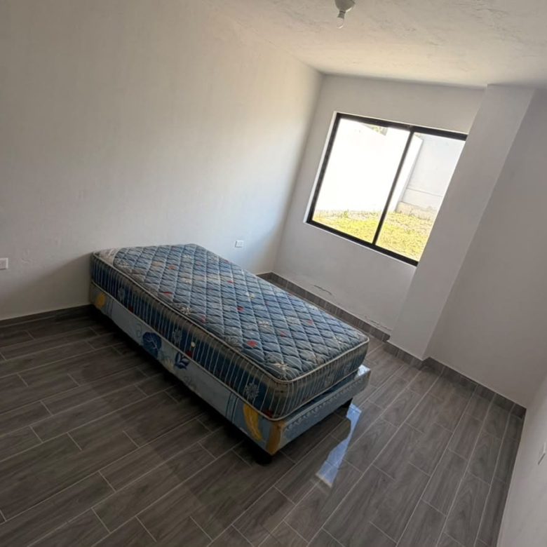 Venta 📞 099 294 7189 ✨ Casa 330 m² Terreno 821,76 m² Tu Refugio de Paz con Vista al Lago San Pablo 🌅🌿 #SueñaEnOtavalo