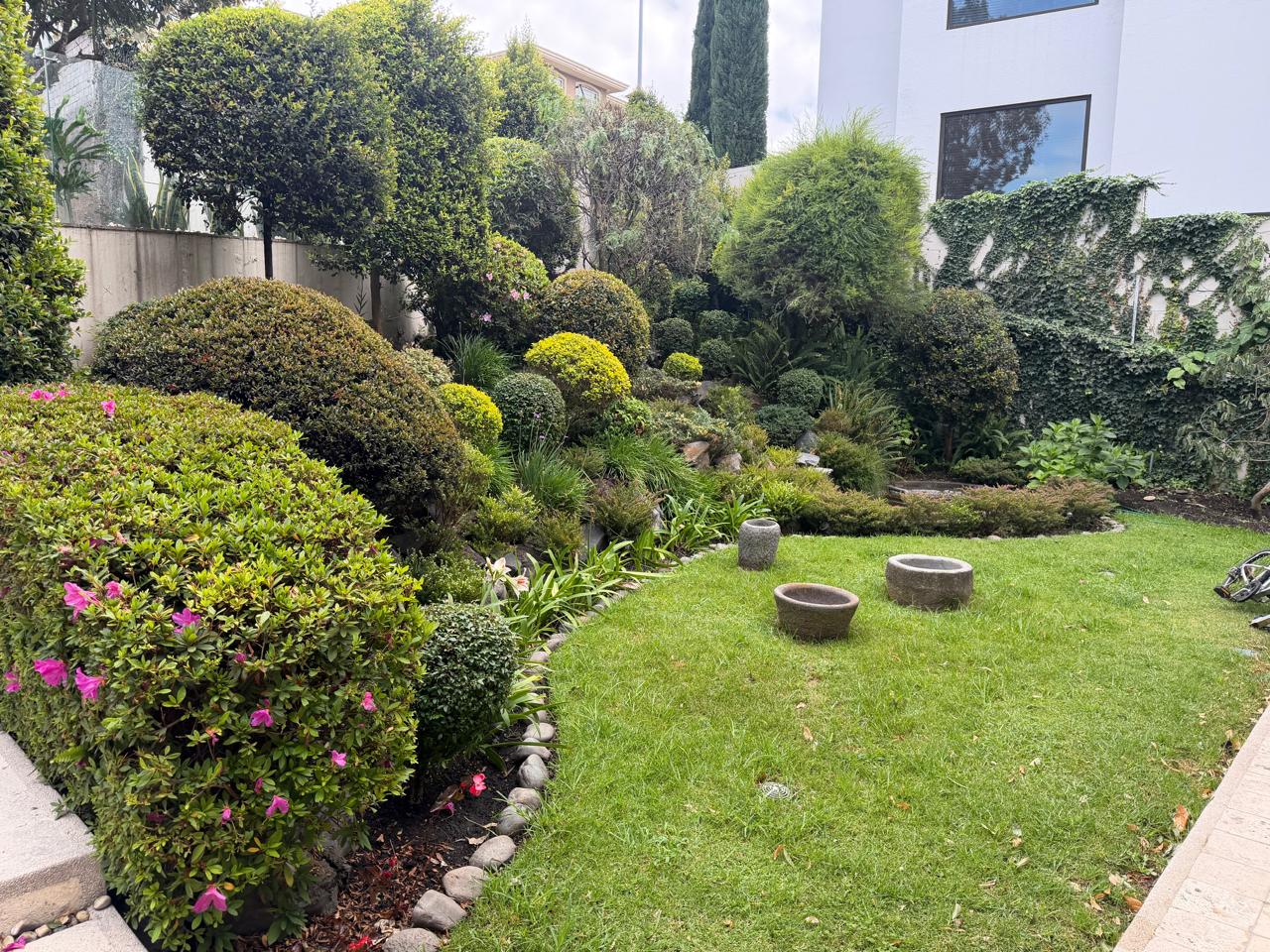 WhatsApp Image 2026-08-20 at 15.09.25 Venta 📞 099 294 7189 ✨🏡 Casa de 669 m² Vive el Lujo que Inspira en Cumbayá 🌿🌞 #TuCasaSoñada ✨🏡 Tu refugio de lujo en Cumbayá ✨