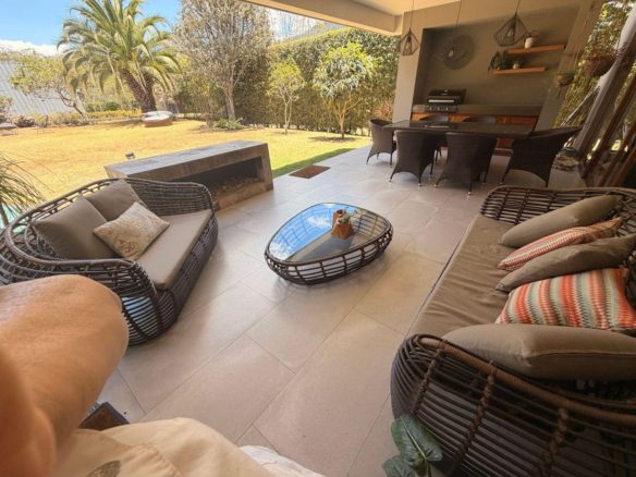 Venta 📞 099 294 7189 🏡🌞 Casa Moderna de 305 m² de Lujo en Nayón ✨🌿 #ViveConEstilo