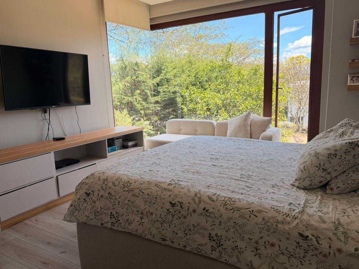 Venta o Renta 📞 099 294 7189 🏡🌞 Casa Moderna de 305 m² de Lujo en Nayón ✨🌿 #ViveConEstilo