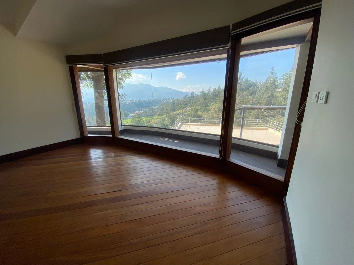1631743025 Venta o Renta 📞 099 294 7189 🏡✨ Vive la Casa 268 m² de Sueños en Tanda 🌳🌄 #TuNuevoHogar
