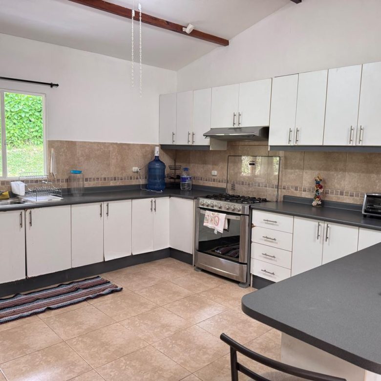 Venta 📞 099 294 7189 ✨🏡🌿 Casa Vacacional de 166,25 m² en Villa Real de Arashá: Naturaleza y Confort 🌿🏡✨ #TuSueñoEnArasha