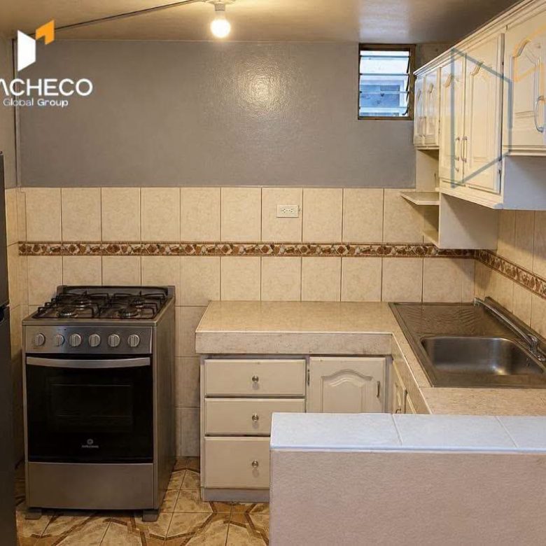 Venta 📞 098 701 0074 🏢💰✨ Casa Rentera en el Sur de Quito 🔥 👉 ¡Invierte hoy y asegura ingresos pasivos! #InversiónInteligente