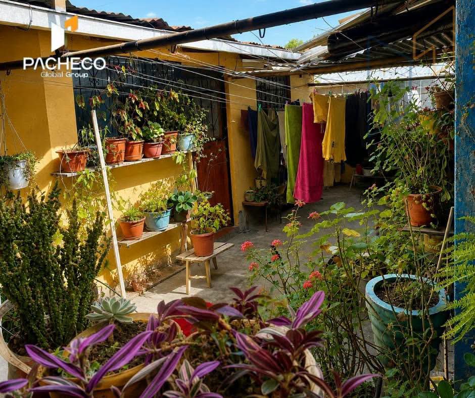 WhatsApp Image 2026-09-27 at 18.15.09 (1) Venta 📞 098 701 0074 🏢💰✨ Casa Rentera en el Sur de Quito 🔥 👉 ¡Invierte hoy y asegura ingresos pasivos! #InversiónInteligente