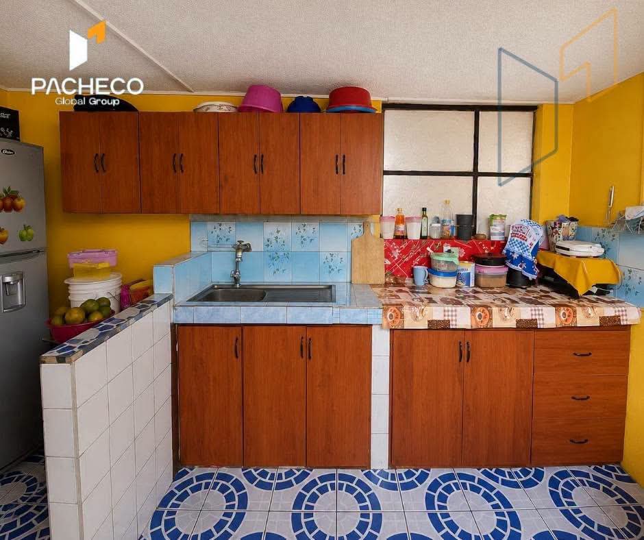 WhatsApp Image 2026-09-27 at 18.15.09 (2) Venta 📞 098 701 0074 🏢💰✨ Casa Rentera en el Sur de Quito 🔥 👉 ¡Invierte hoy y asegura ingresos pasivos! #InversiónInteligente