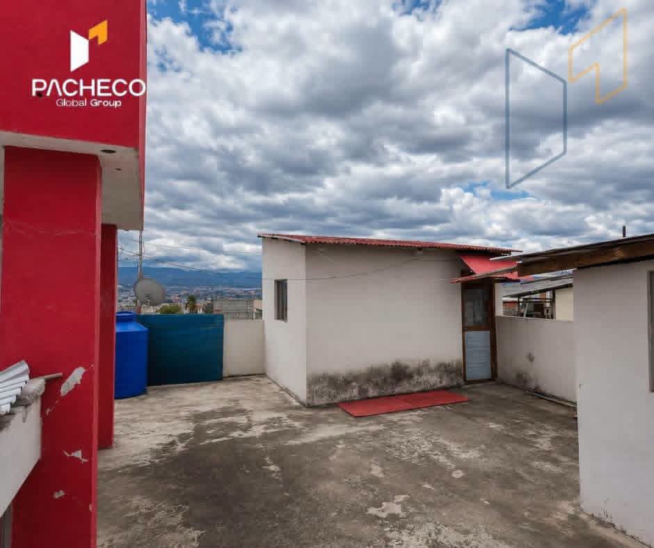 WhatsApp Image 2026-09-27 at 18.26.43 Venta 📞 098 701 0074 🏡 Casa de 3 Pisos y Terraza✨ Tu nuevo hogar en Calderón 🚗 🔥 ¡Amplio, seguro y al mejor precio! 🔒#CasaIdealQuito